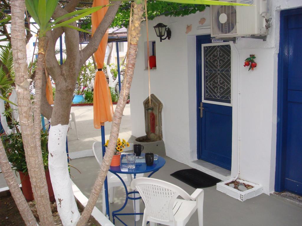 Boussetil Rooms Capanmat Tínos Exterior foto